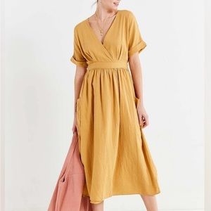 Urban Outfitters Linen Gabrielle Wrap Dress size Small